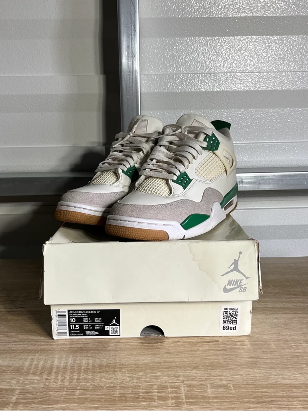 SB x Air Jordan 4 Retro Pine Green